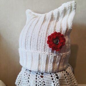 Handmade crochet ribbed pattern beanie/white with red flower decoration/22-23in.